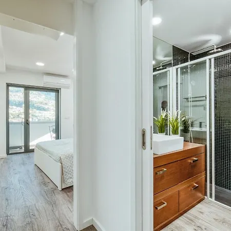 Lägenhet Rym - Madalenas Funchal (Madeira)