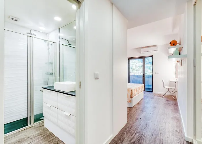 Rym - Madalenas Funchal (Madeira)